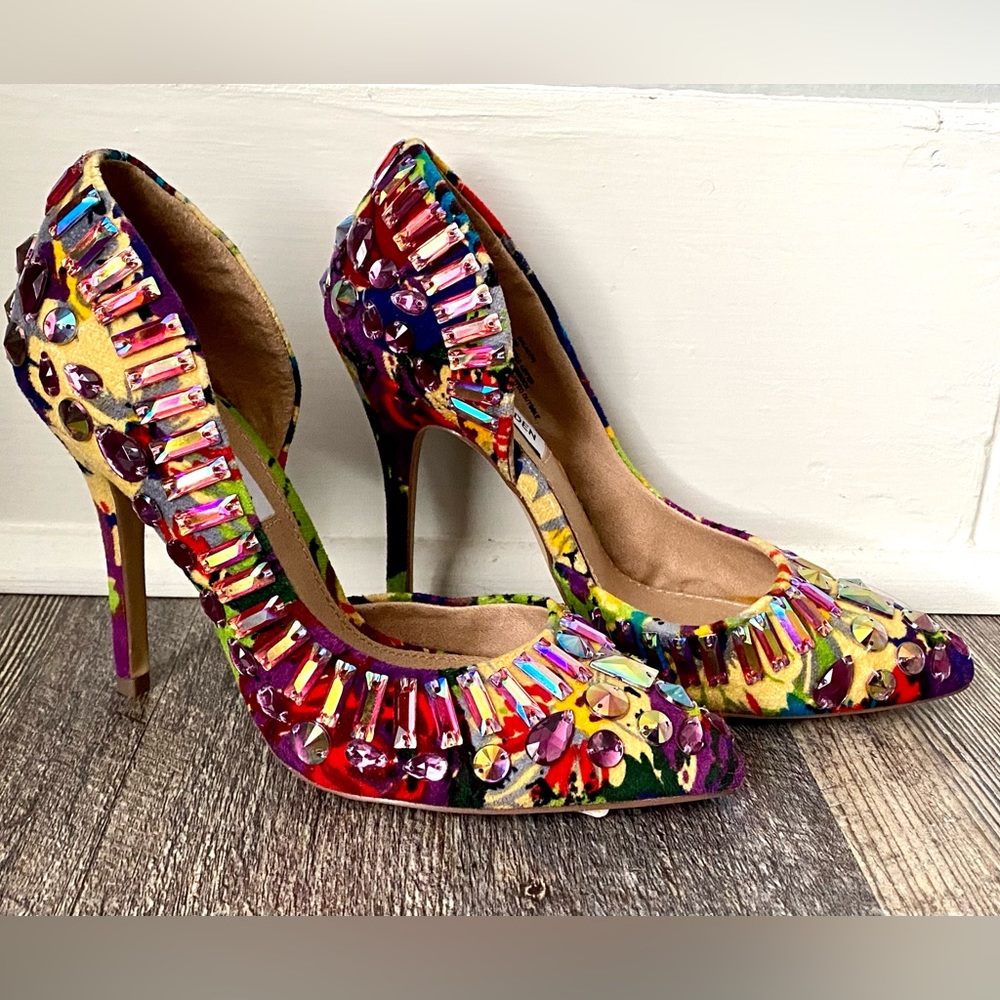 Brand new Steve Madden 3 in rhinestone heels